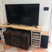 Mobile porta tv, vino con mensole