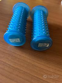 Set 2 maniglie blu di ricambio  per cycclette