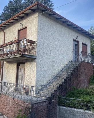 Casa indipendente di 80 m² con 3 locali a Bardi
