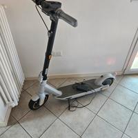 Monopattino Ninebot