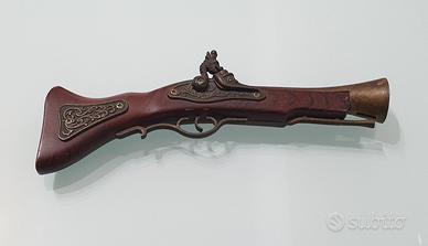 Accendino a Gas in a Forma di Antico Fucile