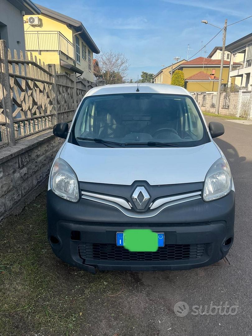 Subito - CAR HUNTER - RENAULT KANGOO MAXI 1.5 Dci tagliandato - Auto In ...