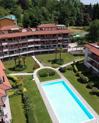 Monolocale con piscina e colazione in pasticceria