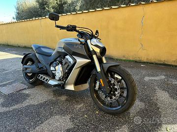 Benda 700 pari al nuovo