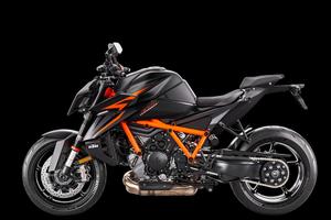ktm super duke 1390