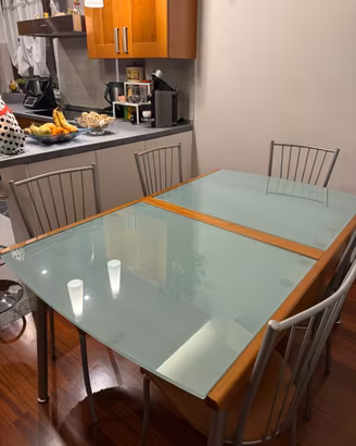 Tavolo e sedie