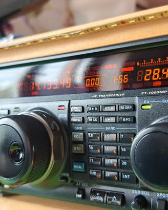 YAESU FT 1000MP MARK V  SP8   INRAD + SSB 