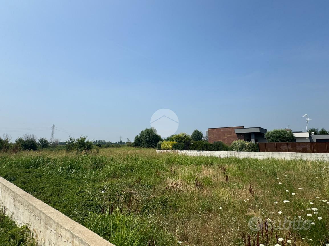 TER. RESIDENZIALE A BRANDICO - Vista 4