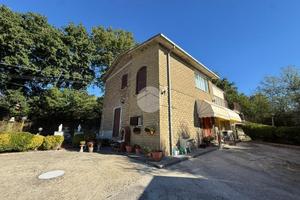 CASA SEMINDIPENDENTE A COLLEVECCHIO