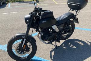 Moto BRIXTON  FELSBERG 250 del  2021