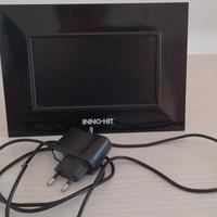 Digital photo frame