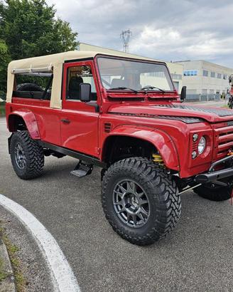 LAND ROVER Defender 110 2.5 Tdi cat S.W. County