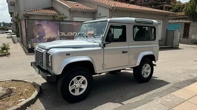Land Rover Defender 90 SE - PUMA TD4 2.4 tdci