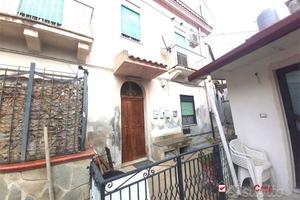 Gazzi (Mangialupi), indipendente su due livelli