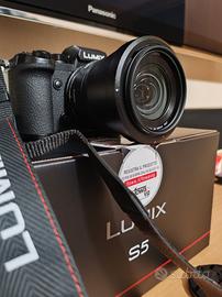 Lumix S5 Panasonic + 20-60 + accessori