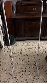 Stand appendiabiti smontabile