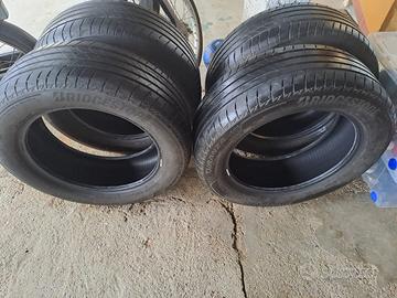 Pneumatico 235-55 R18