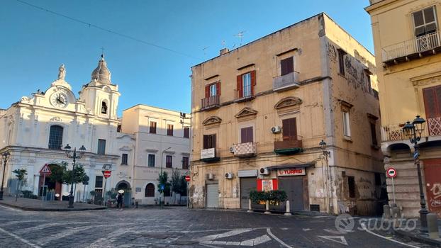 2 Vani e Accessori in Piazza Luigi Palomba