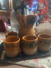 Set brocca + 4 bicchieri in ceramica dipinti