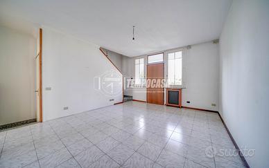 GALLARATE - VILLETTA CON GIARDINO