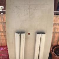 Tavolo da giardino cm.137x85 porta ombrellone