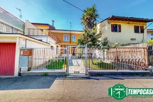 CASA INDIPENDENTE CON GIARDINO !!