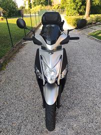 l Kymco Agility 200i