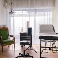 Stanza/cabina/ufficio/studio 9,90/h