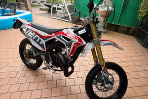 Usato soltanto una volta,effettuati solo 15 km