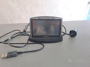 Navigatore TOM TOM con cavo usb e cavo auto
