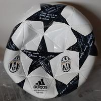 Pallone originale Adidas della Juve