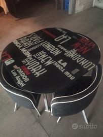 tavolo con poltrone a scomparsa 