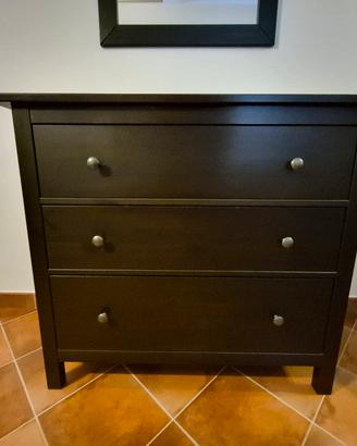 Cassettiera hemnes nera