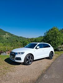 audi q5 2.0 tdi sport quattro S line 