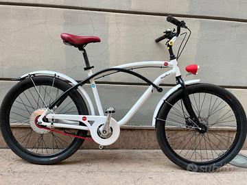 Originale e innovativa e-bike (pedalata assistita)