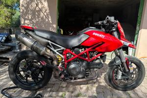 Hypermotard 796
