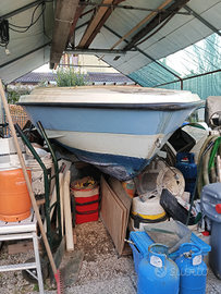 Motoscafo da restauro completo