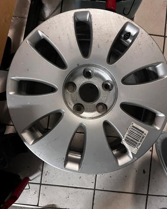 N 2CERCHI IN LEGA DA 16 AUDI A4 «8ED»
