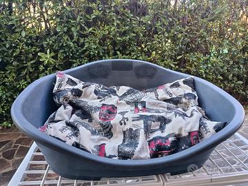 Cuccia rigida in plastica per cani