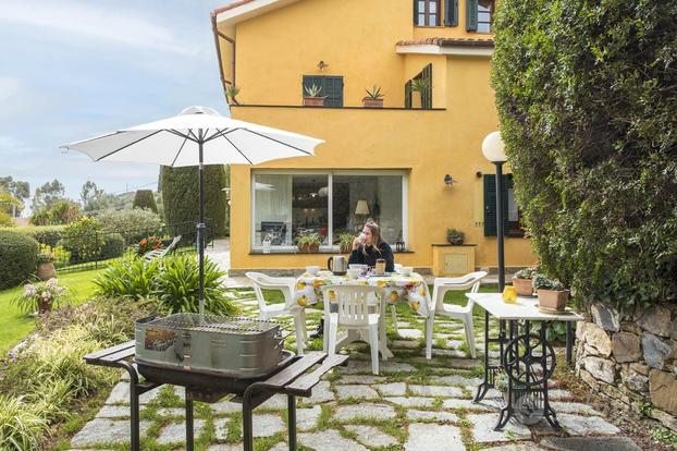 Appartamento in villa con Giardino Floreale AP29