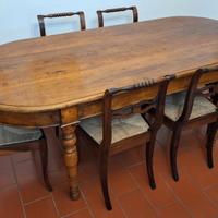 Tavolo con 6 seggiole fine 700 di notevole pregio 