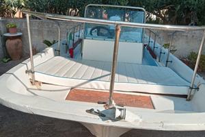 Boston Whaler 550