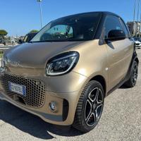 SMART fortwo EQ Parisblue