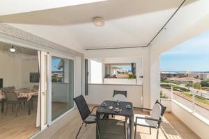 Trilocale piano primo vista mare centro Budoni