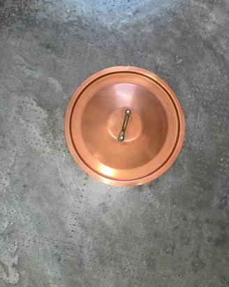 coperchio in rame con manico in ottone