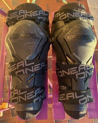 Oneal Pumpgun MX Carbon Ginocchiere