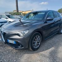 Alfa Romeo Stelvio 2.2 Turbodiesel 180 CV AT8 RWD 
