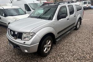 PICK UP NISSAN NAVARA DOPPIA CABINA