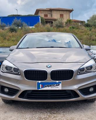 Bmw 2er Active Tourer 220d xDrive Luxury aut.