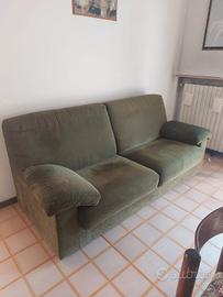 tavolo allungabile divano sedie credenza